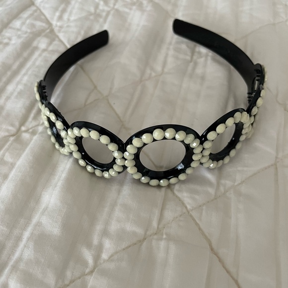 Accessories - 70s Disco Elegant Black and White Headband